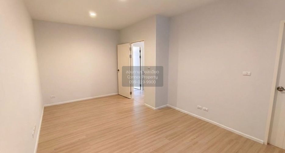For rent 3 bedrooms townhouse in Prawet, Bangkok