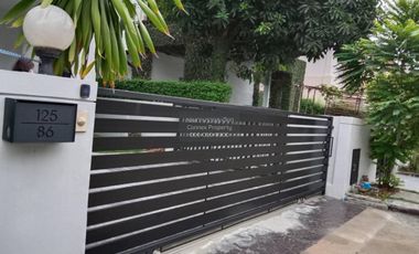 For rent 3 bedrooms house in Saphan Sung, Bangkok