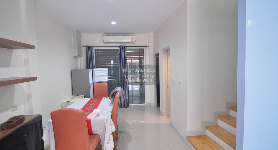 For rent 3 bedrooms townhouse in Bang Khen, Bangkok