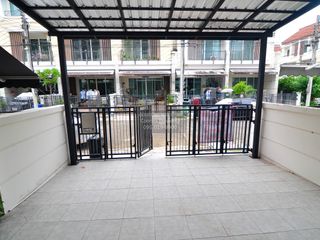 For rent 3 bedrooms townhouse in Bang Khen, Bangkok