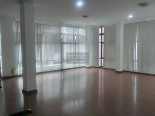 For rent 7 bedrooms townhouse in Lat Phrao, Bangkok