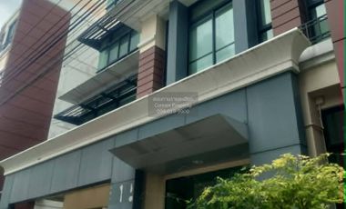 For rent 7 bedrooms townhouse in Lat Phrao, Bangkok