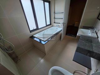 For rent 5 bedrooms house in Khlong Sam Wa, Bangkok