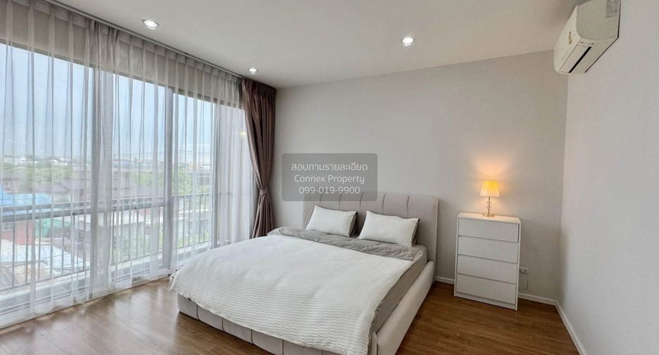 For rent 3 bedrooms townhouse in Saphan Sung, Bangkok
