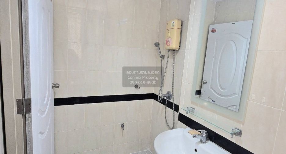 For rent 3 bedrooms townhouse in Mueang Samut Prakan, Samut Prakan