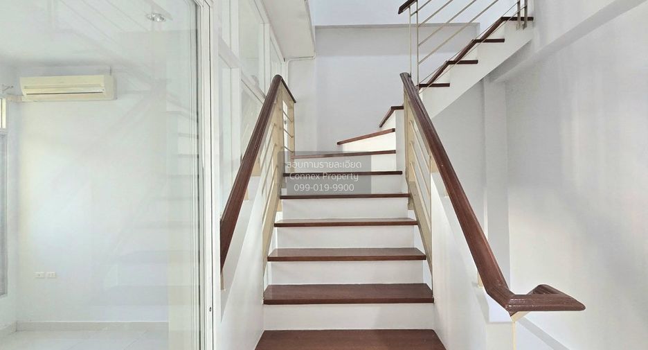 For rent 3 bedrooms townhouse in Mueang Samut Prakan, Samut Prakan