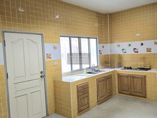 For rent 3 bedrooms townhouse in Mueang Samut Prakan, Samut Prakan