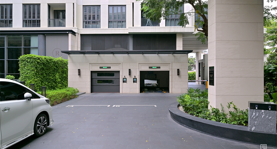 For rent 1 bed condo in Watthana, Bangkok