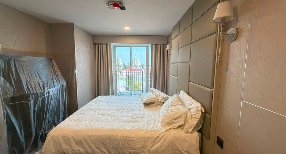 For sale 3 bedrooms condo in Yan Nawa, Bangkok