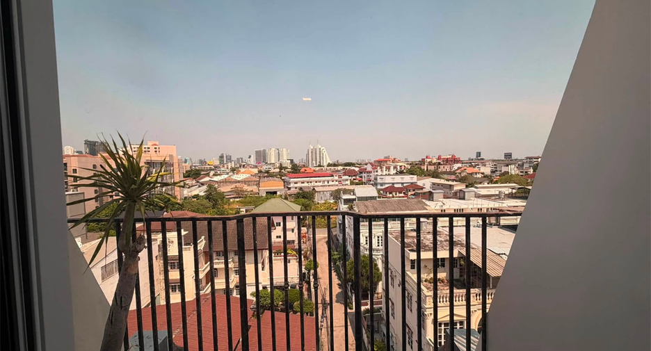 For sale 3 bedrooms condo in Yan Nawa, Bangkok
