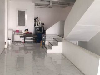 Gewerbefläche zum Kauf mit 4 Zimmer in Prawet, Bangkok