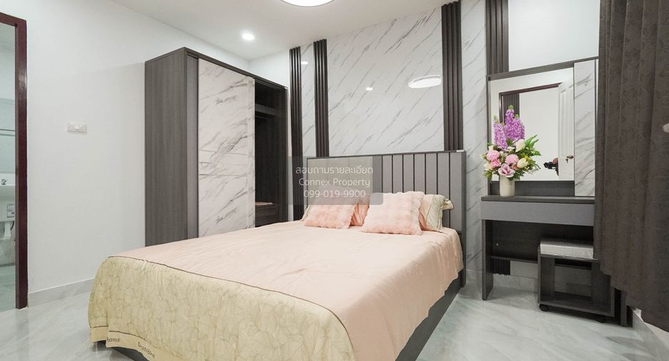 For sale 3 bedrooms townhouse in Bang Lamung, Chonburi