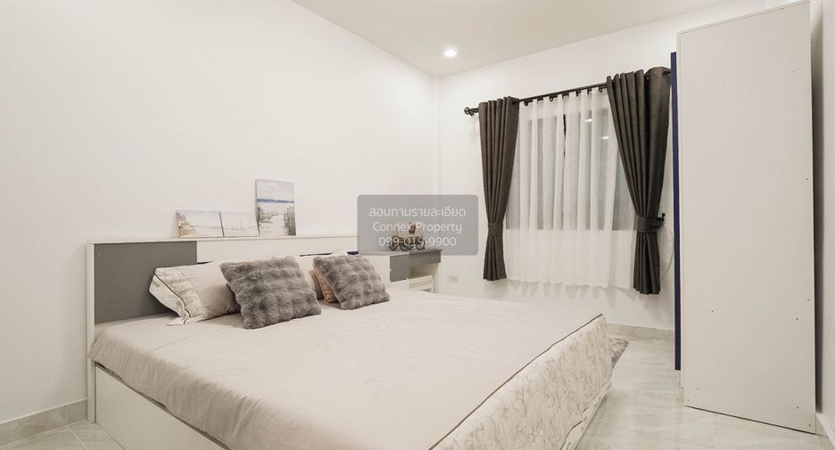 For sale 3 bedrooms townhouse in Bang Lamung, Chonburi