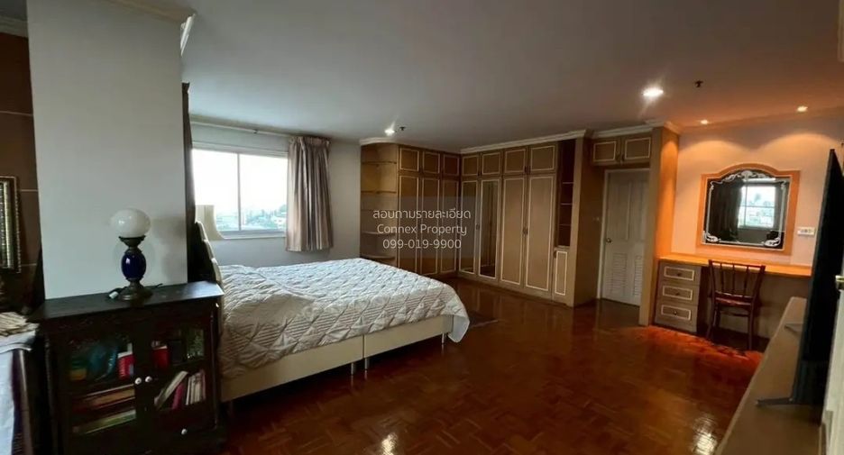 For sale 3 bedrooms condo in Yan Nawa, Bangkok