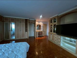 For sale 3 bedrooms condo in Yan Nawa, Bangkok
