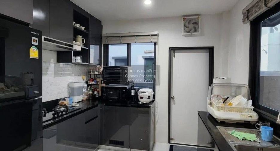 For sale 4 bedrooms house in Prawet, Bangkok