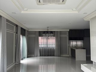 À vendre 5 chambres maison à Lam Luk Ka, Pathum Thani
