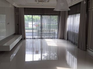 À vendre 5 chambres maison à Lam Luk Ka, Pathum Thani