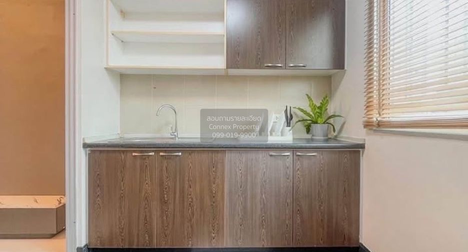 For sale 2 bedrooms condo in Huai Khwang, Bangkok