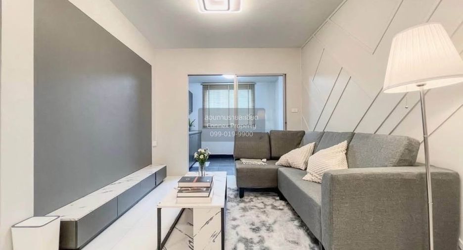 For sale 2 bedrooms condo in Huai Khwang, Bangkok