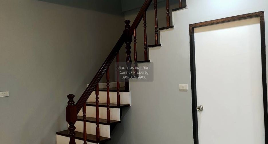 For sale 2 bedrooms townhouse in Wang Thonglang, Bangkok