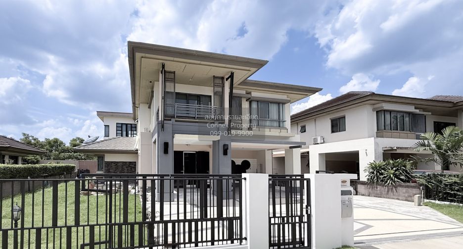 For sale 3 bedrooms house in Bangkok Noi, Bangkok