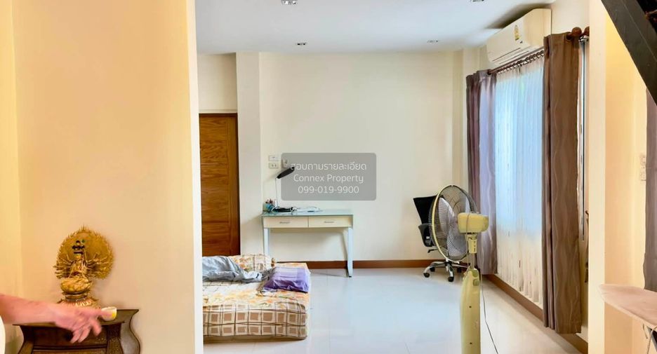 For sale 3 bedrooms house in Bangkok Noi, Bangkok
