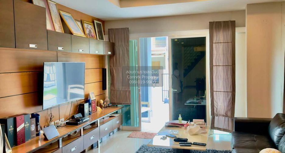 For sale 3 bedrooms house in Bangkok Noi, Bangkok