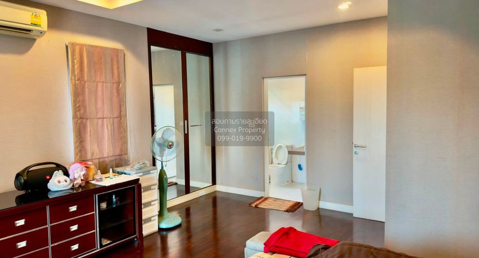 For sale 3 bedrooms house in Bangkok Noi, Bangkok