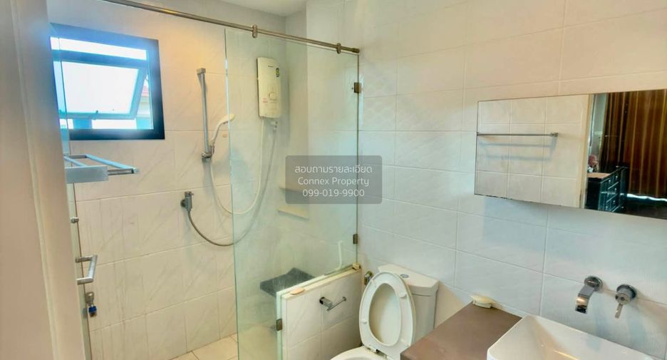 For sale 3 bedrooms house in Bangkok Noi, Bangkok