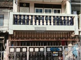 For sale 3 bedrooms townhouse in Phra Khanong, Bangkok