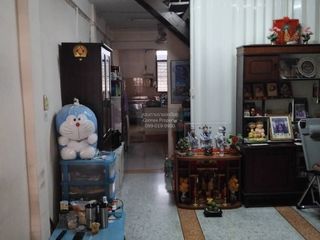 For sale 3 bedrooms townhouse in Phra Khanong, Bangkok