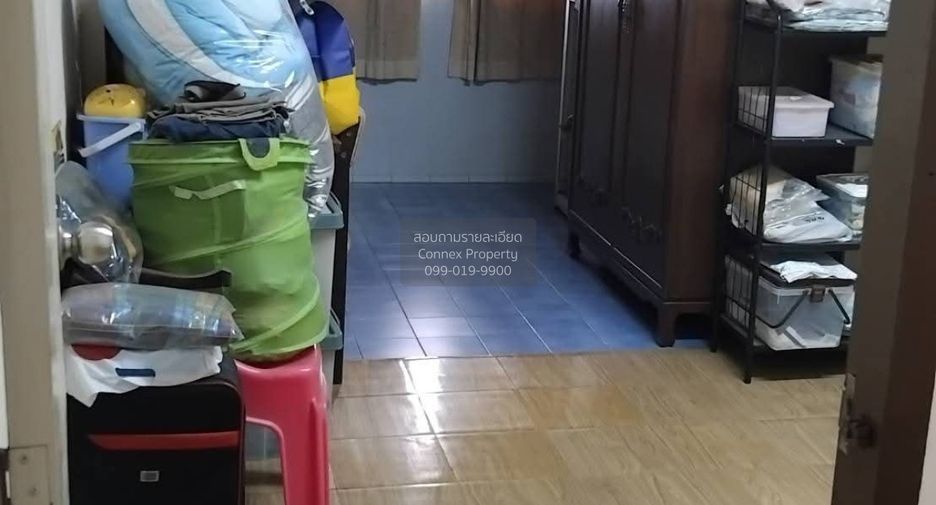 For sale 3 bedrooms townhouse in Phra Khanong, Bangkok
