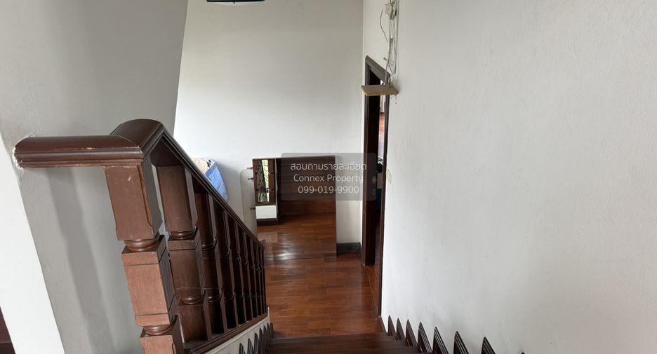 For sale 7 bedrooms townhouse in Phaya Thai, Bangkok