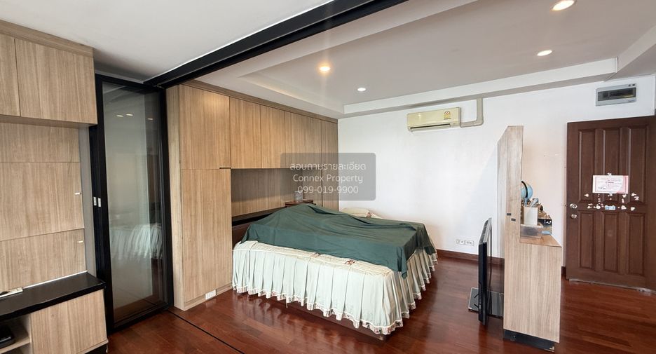For sale 7 bedrooms townhouse in Phaya Thai, Bangkok
