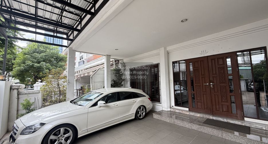For sale 7 bedrooms townhouse in Phaya Thai, Bangkok