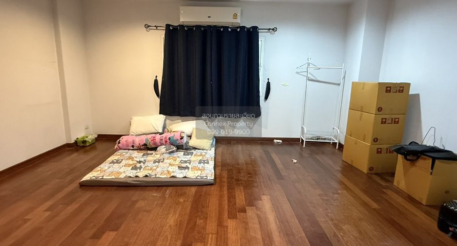 For sale 3 bedrooms townhouse in Bueng Kum, Bangkok