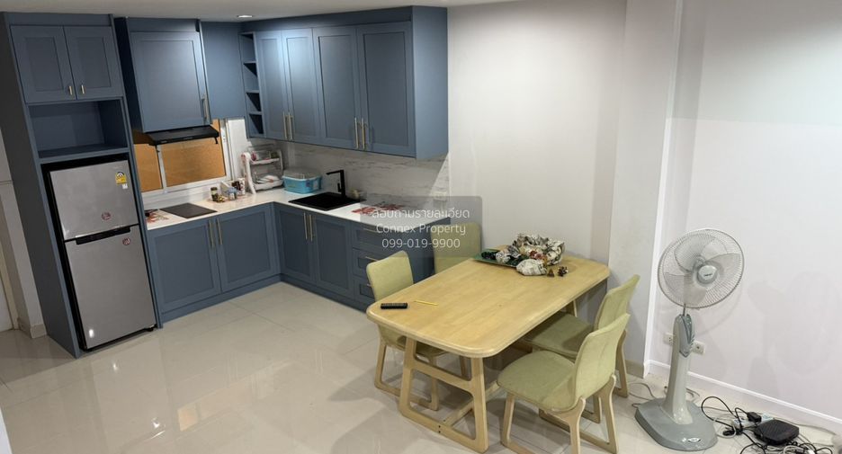 For sale 3 bedrooms townhouse in Bueng Kum, Bangkok