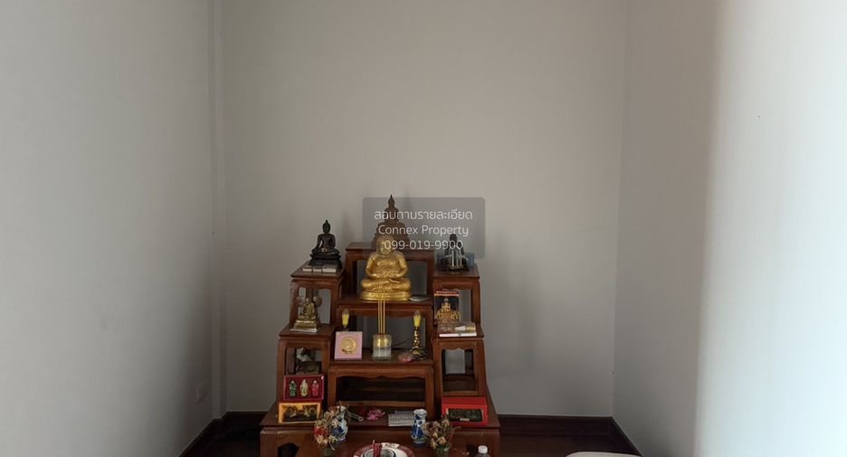 For sale 3 bedrooms townhouse in Bueng Kum, Bangkok