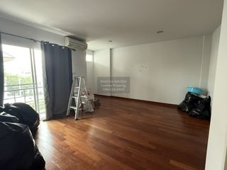 For sale 3 bedrooms townhouse in Bueng Kum, Bangkok