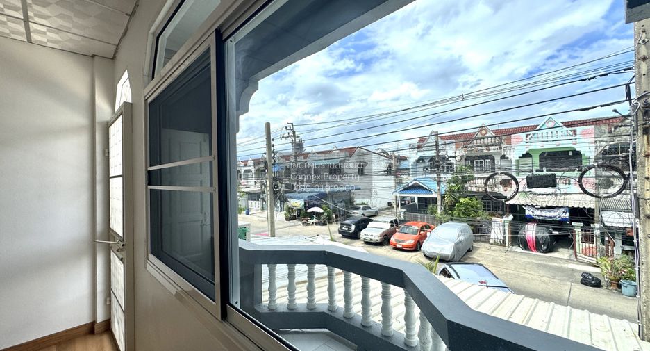 For sale 2 bedrooms townhouse in Nong Khaem, Bangkok