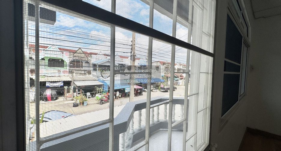 For sale 2 bedrooms townhouse in Nong Khaem, Bangkok