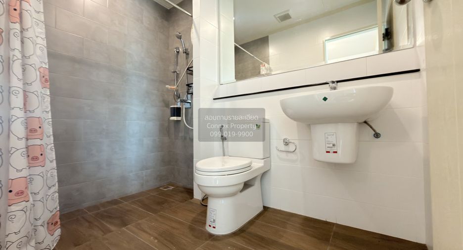 For sale 4 bedrooms townhouse in Bang Kapi, Bangkok
