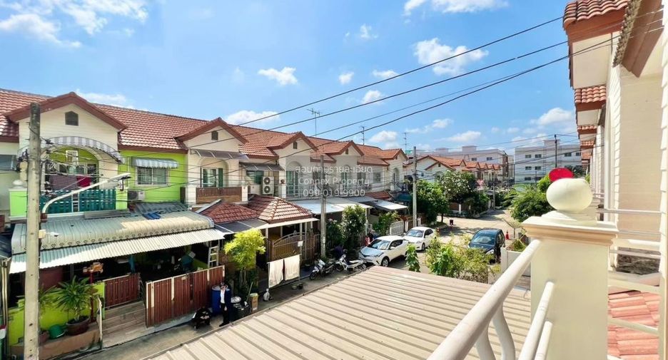 For sale 3 bedrooms townhouse in Bang Bon, Bangkok