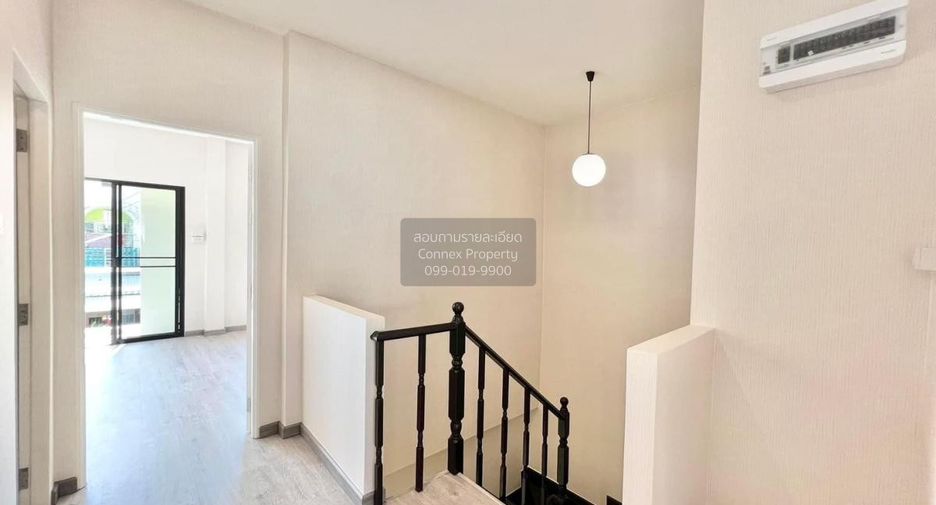 For sale 3 bedrooms townhouse in Bang Bon, Bangkok