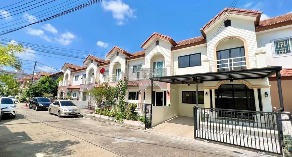 For sale 3 bedrooms townhouse in Bang Bon, Bangkok