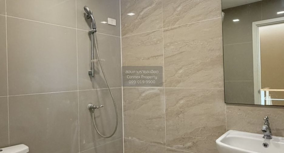 For sale 4 bedrooms townhouse in Bang Phli, Samut Prakan