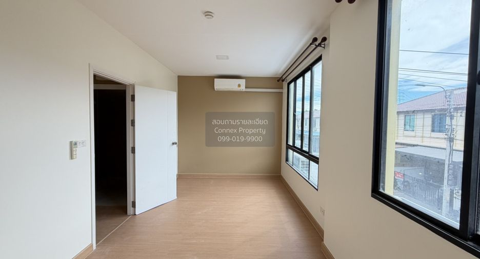 For sale 4 bedrooms townhouse in Bang Phli, Samut Prakan