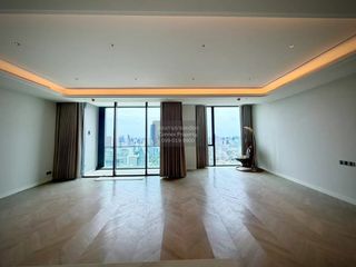 For sale 3 bedrooms condo in Sathon, Bangkok