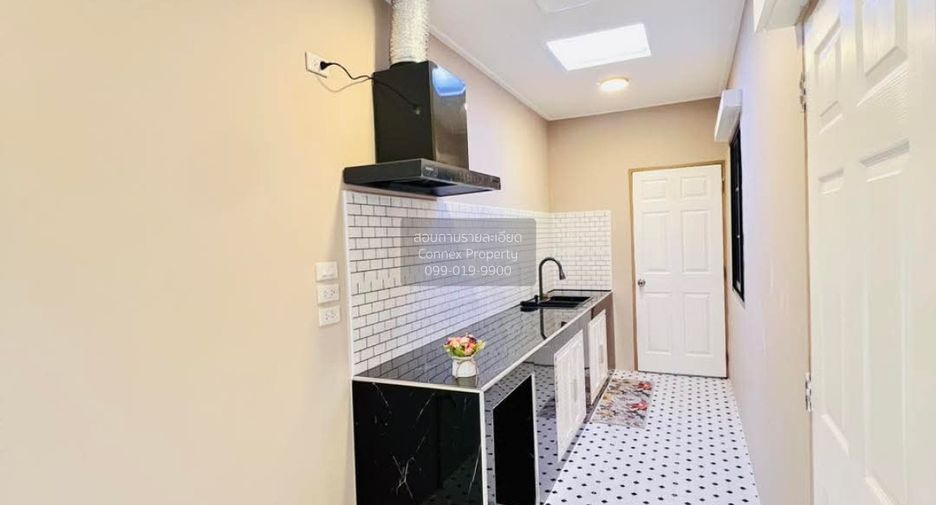 For sale 4 bedrooms house in Mueang Nonthaburi, Nonthaburi